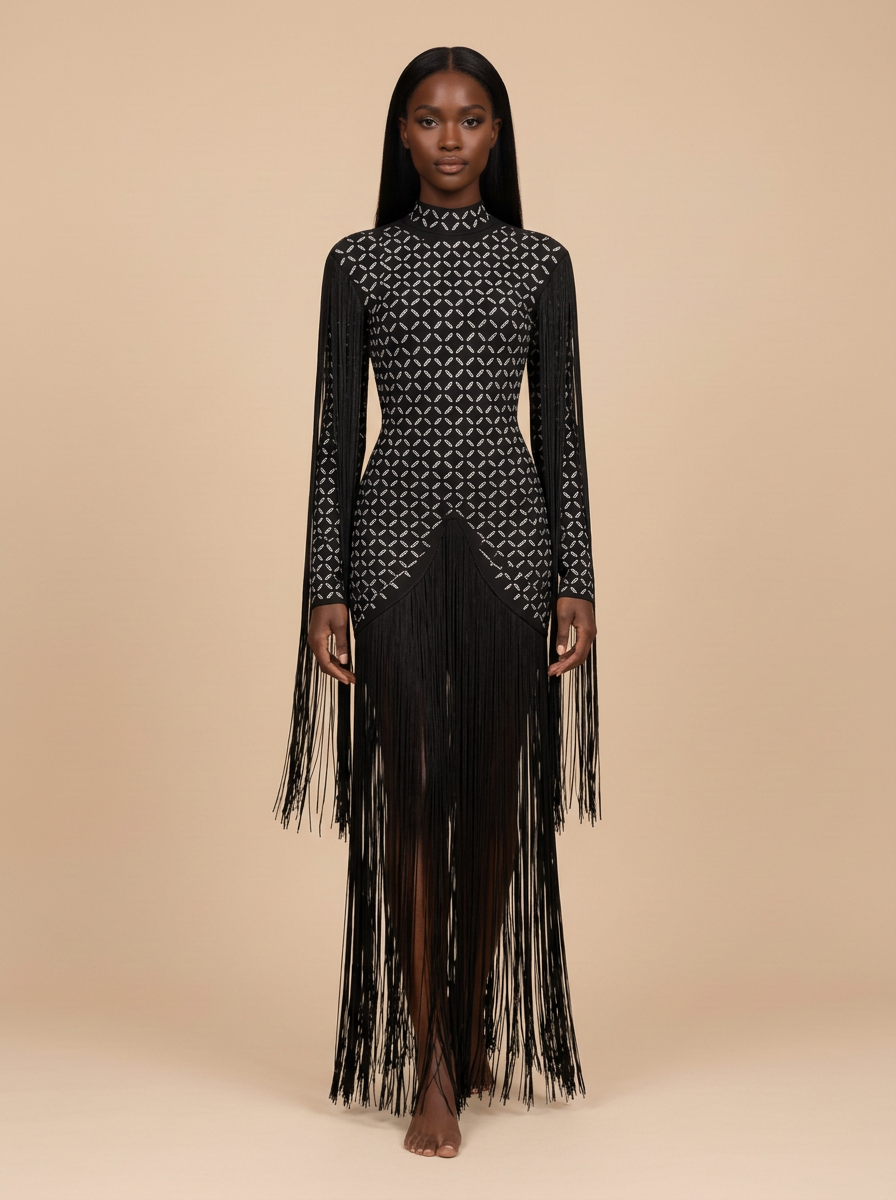 Cleopatra · Vestido midi negro de manga larga con cuello alto y flecos de cristal
