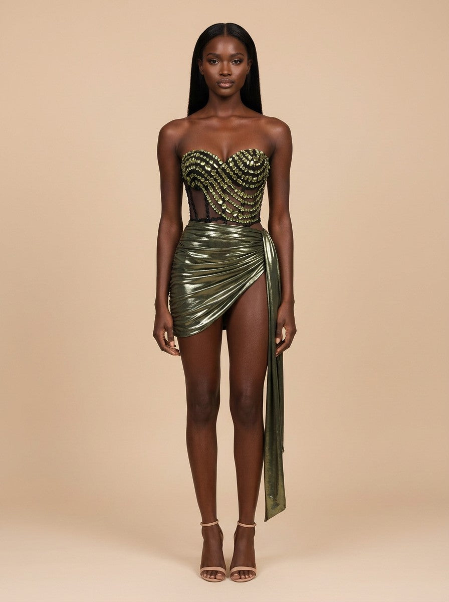 Oliva · Vestido mini con corsé de cristales y falda drapeada verde metalizada