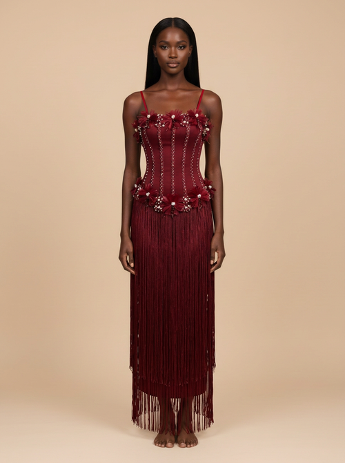 Burdeos – Vestido midi burdeos con flecos y flores de pedrería – Lentejuelas Couture
